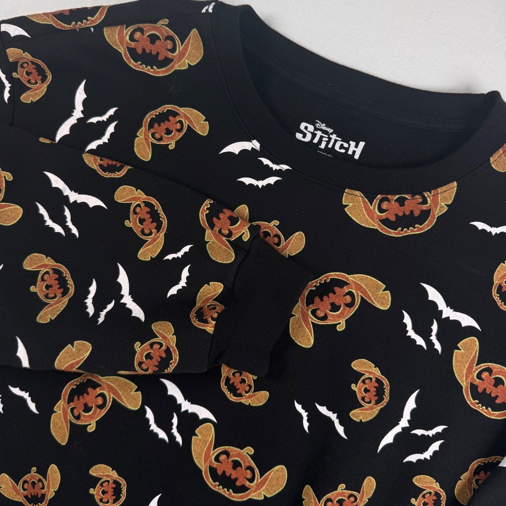 Disney Stitch Sweatshirt Junior Large Black Halloween Pumpkin Bat Spooky Fall